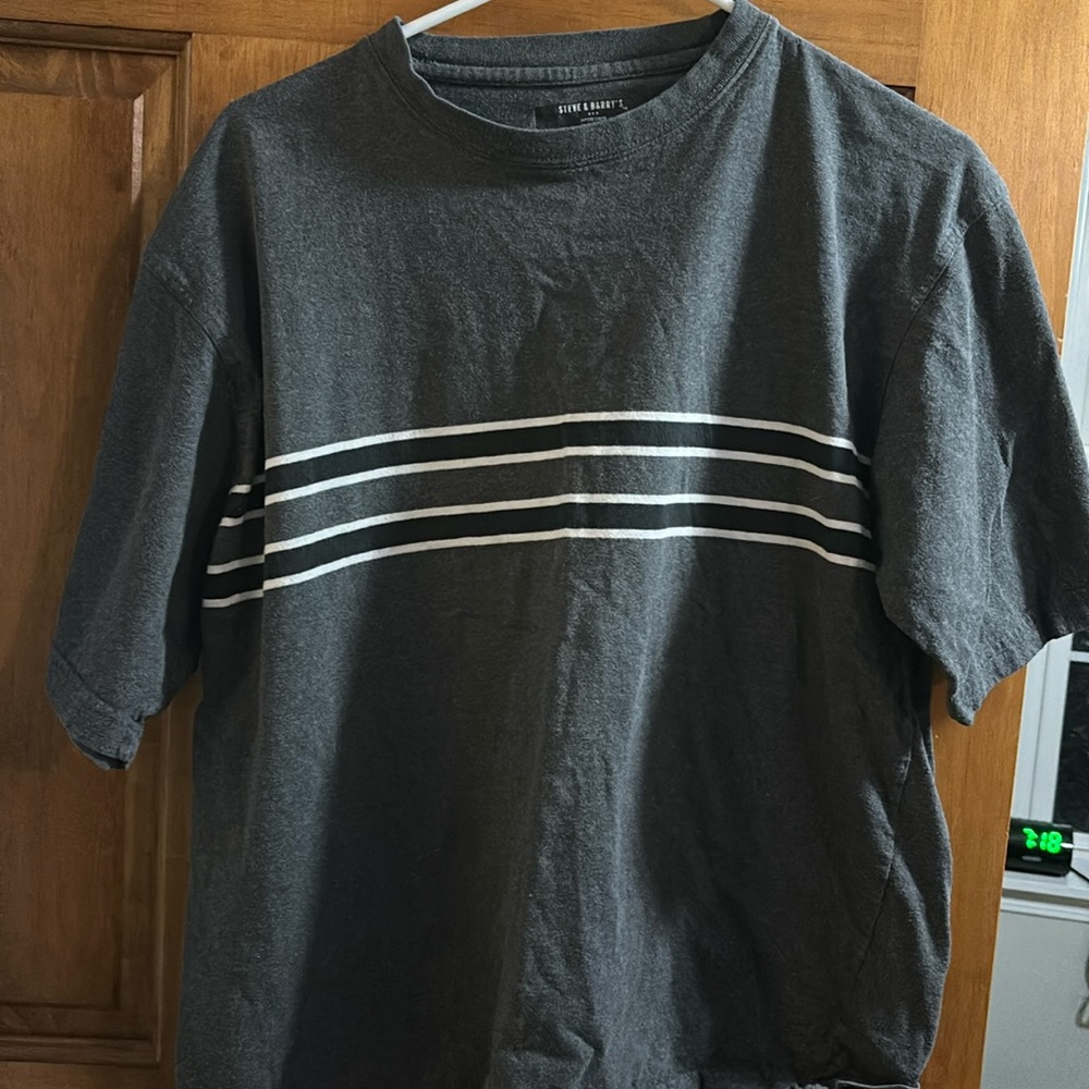 Dark gray striped t-shirt